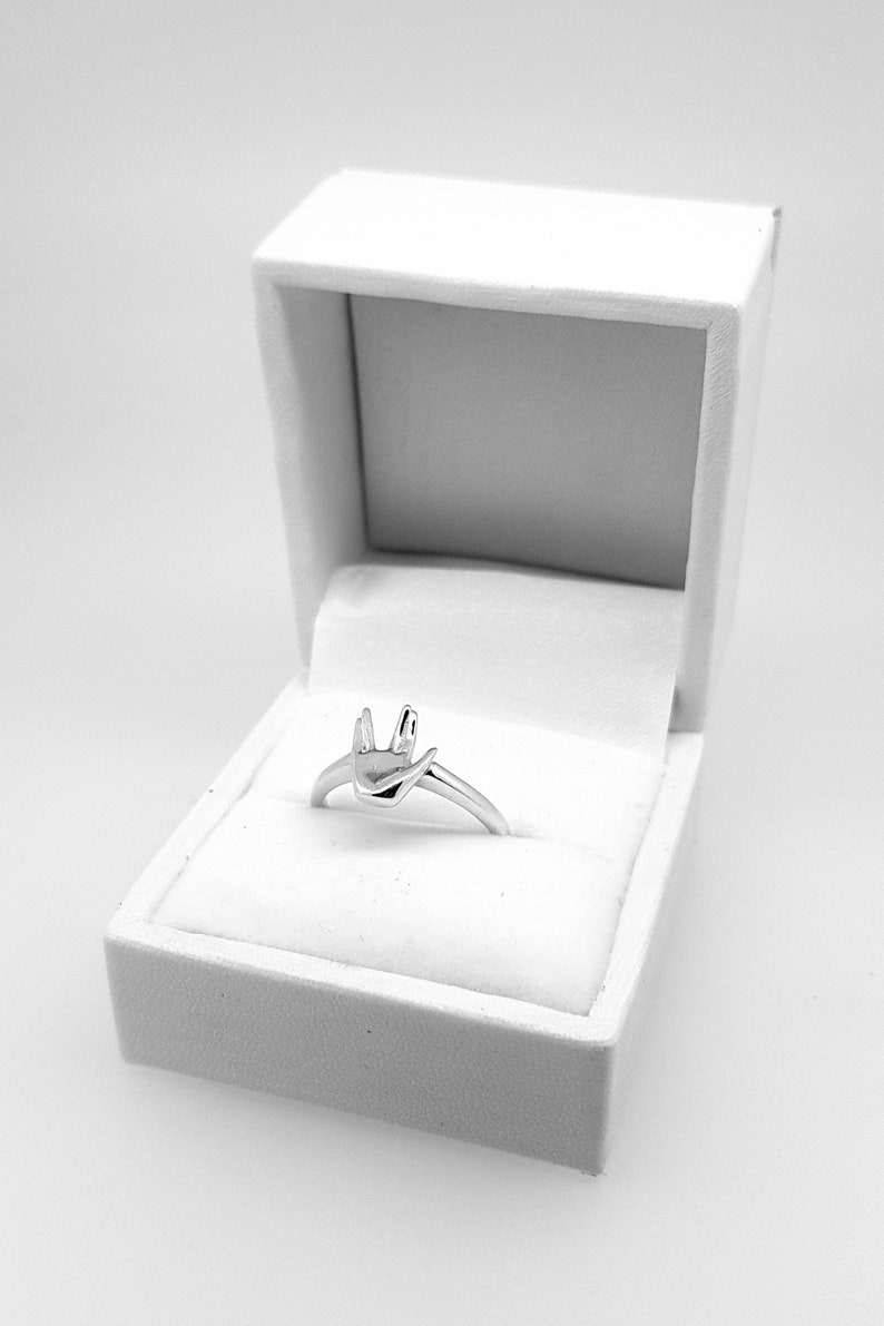Star Trek Hand Gift Vulcan Salute Sterling Silver Ring