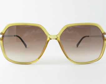 VTG Vienna Line Womens Sunglasses Plastic & Metal Frames W Slipcase Austria VTG Vienna Line Womens Sunglasses Plastic & Metal Frames W  main image 4