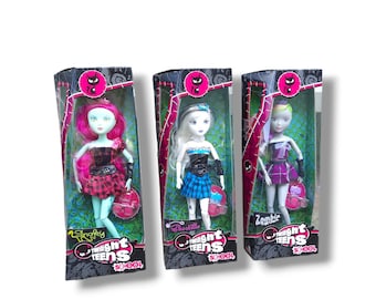 Twilight Teens doll with various accessories,Snaky,Ghostilla,Zombia,new old stock,Simba