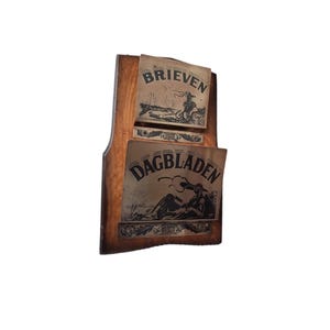 Portacartas y periódicos vintage, de madera y cobre, para colgar en la pared, decoración de pared, mediados de siglo, decoración del hogar, estilo granja