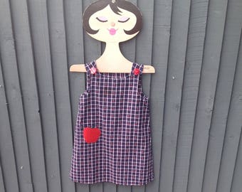 Gorgeous apple print shift dress with stitched detail & oversized buttons, girls vintage 5 - 7 years, navy red