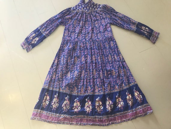 Violet 1970s block-printed Indian cotton smock dre