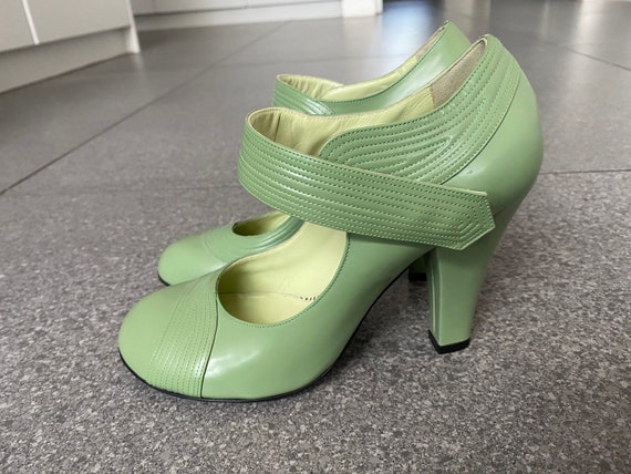 Exquisite Pistachio Marc Jacobs Mary Jane’s in Si… - image 1
