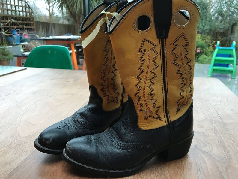 Vintage childrens stitched cowboy boots in black & yellow size 11.5 US kids UK 10.5 / EU 28 image 2