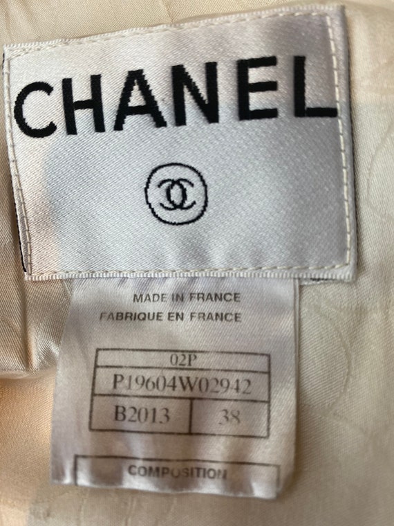 Incredible Vintage Classic Chanel Jacket in Class… - image 3
