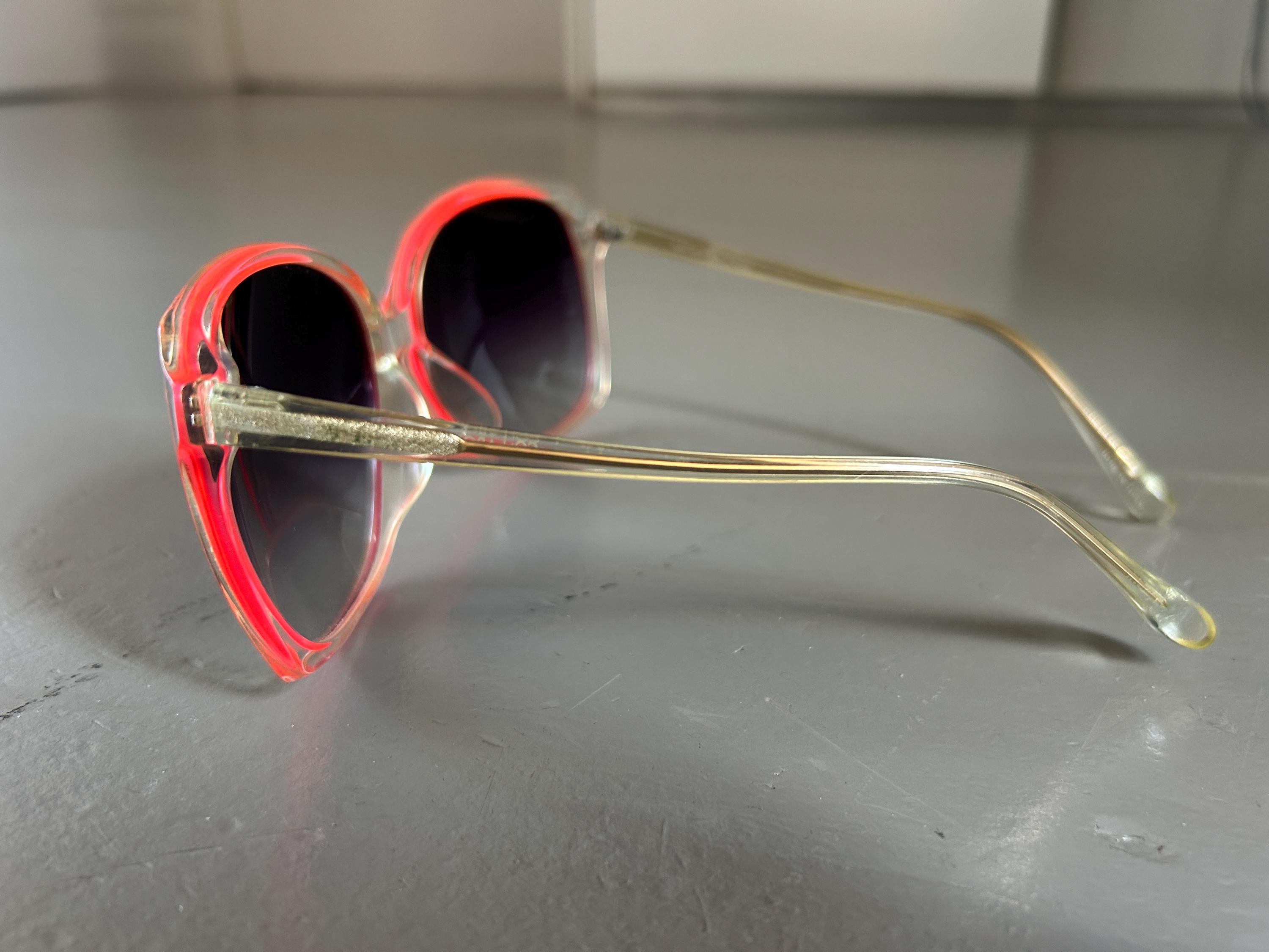 Never worn Matthew Williamson hot pink glasses Matthew Williamson for H&M Oversized Sunglasses — Mia Luxury  main image 4
