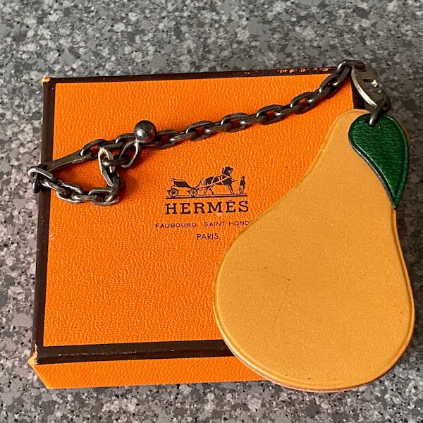 Hermès Pear Tan Leather Key Chain (en ligne de clé en cuir Hermès Pear Tan)