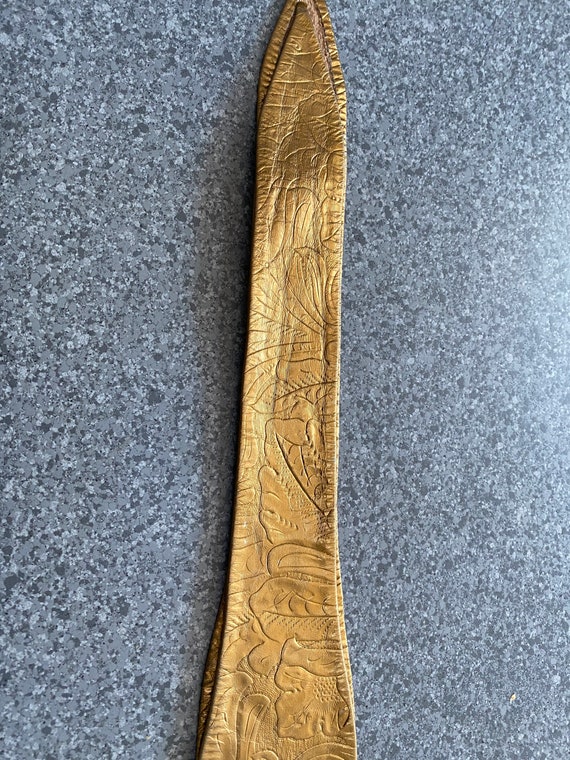 Fabulous 1980’s bronze gold embossed leather belt - image 3