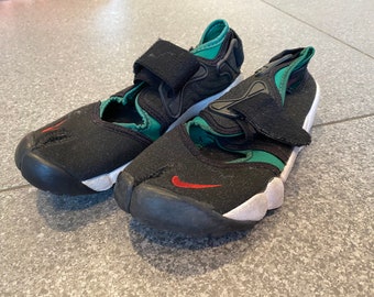 Super Rare 1996 Original Nike Air Rift Trainers in Red/Green/White and Black