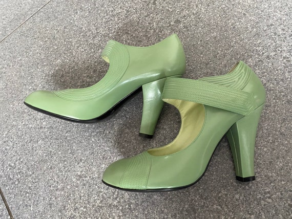Exquisite Pistachio Marc Jacobs Mary Jane’s in Si… - image 2