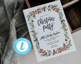 Può includere: Un invito a una festa di Natale bianco con una ghirlanda ad acquerello di fiori rossi e bianchi, foglie verdi e pigne. Il testo recita "Si prega di unirsi a noi per la festa di Natale presso la residenza Hilton Family domenica 23 dicembre dalle 18:00 alle 22:00 1456, Palm Tree Street Los Angeles, California RSVP TO 324 4345664".