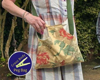 Vintage Cross Body Peg Bag: Sanderson Floral Clothes Pin Holder