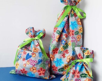 Floral Gift Bag with Ribbon, Reusable Gift Wrap, Retro Birthday Present for Sister, Handmade Eco Friendly Girls Party Bag