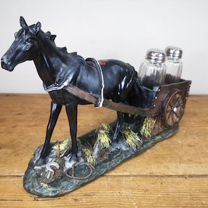 Vintage irische Pferde und Wagen Menage, Salz und Pfeffer Töpfe