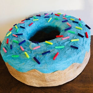 Blaue Donut Pinata