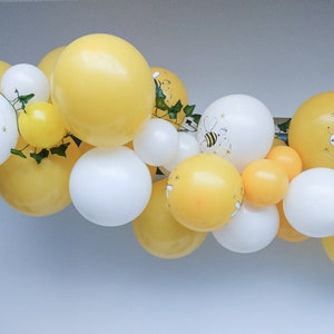 Balloon Arch Garland, Kids Party Balloons, Bumbble Bee Balloon Garland, Party, 1st Birthday, Girls Party Decor, Yellow Balloons, Bees