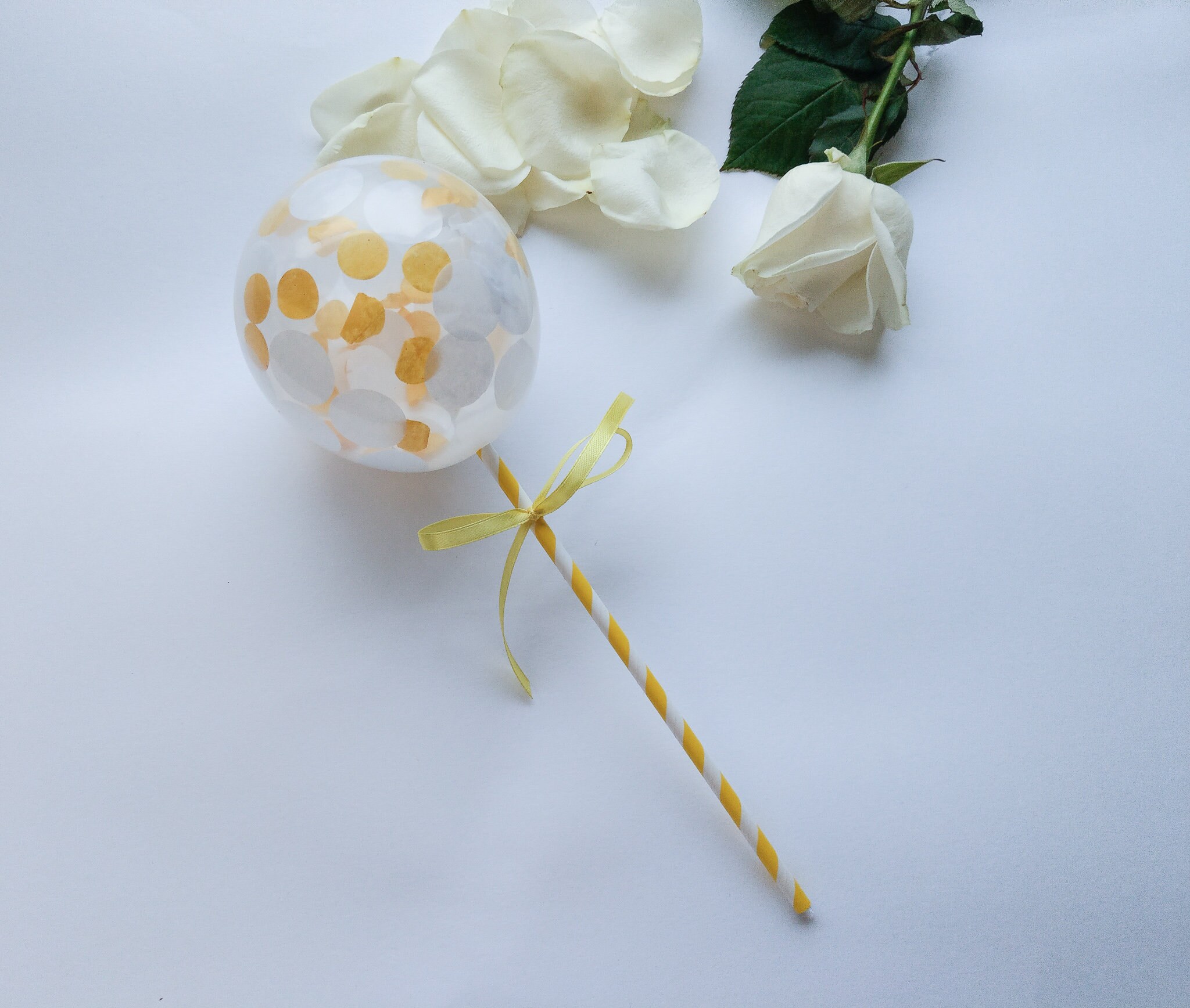 Peach Balloon Ribbon, Melon Balloon String, Gold 3/16” Crimped Curling  Ribbon, Roll of Ribbon, Peach Ribbon