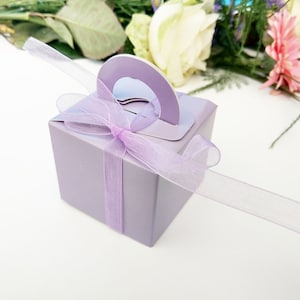 Lavender Favor Boxes | Wedding Favors | Wedding boxes | DIY favors | sweets favors | Cream Ribbon | Bride To Be | Engaged | Bridal