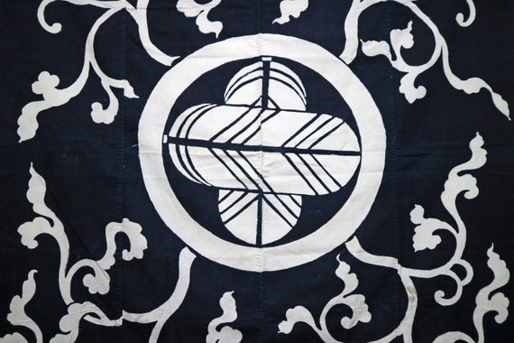 Tissu INDIGO Vintage japonais indigo écriture tissu Tsutsugaki 133x138cm FUROSHIKI famille < livraison gratuite > famille FUROSHIKI crête katazome boro 9a6c2e Tissu INDIGO Vintage japonais indigo écriture tissu Tsutsugaki 133x138cm FUROSHIKI famille < livraison gratuite > famille FUROSHIKI crête katazome boro 9a6c2e