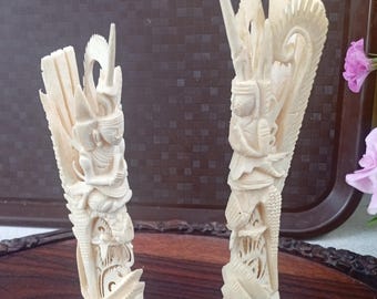 Diosa Saraswati tallada en hueso (osso), procedente de Indonesia, figura decorativa.