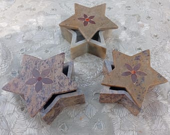 Caja de joyería en forma de estrella con incrustaciones
