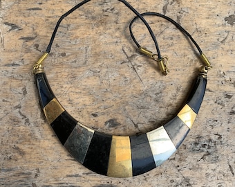 Handmade natural water buffalo horn necklace, handcrafted in India