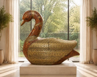 Gran pato de 90 x 80 cm, hecho de madera maciza con numerosas incrustaciones de latón, pieza única, artesanía india en madera y latón, escultura impactante.