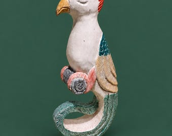Loro grande, de 43 cm de altura, tallado y pintado a mano, figura de madera de la India, escultura de ave inusual y expresiva, accesorio para el hogar.