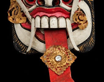 Máscara de madera hecha a mano de la Reina (Bruja) de los Demonios Rangda, de Bali.