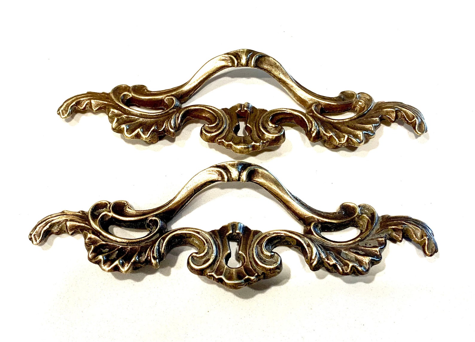 Vintage French Provincial Furniture Pulls. Price is per Pull. Etsy