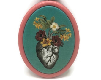 Ex-Voto Oval Frame, Floral Heart