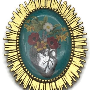 Broche ovale cabochon Coeur fleuri, Ex Voto image 6