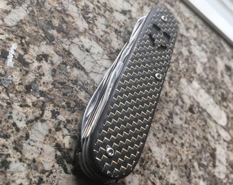 huntsman carbon fiber scales