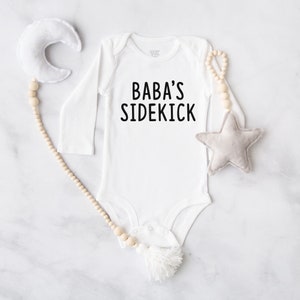 Baba&#39;s Sidekick, Salaam World Romper, A Dua Come True Onesie®, babymeisje, babyjongen Pakistaanse kleding, babyshowercadeau, welkom baby