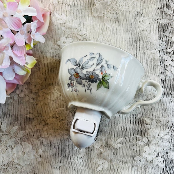 Vintage tea cup night light