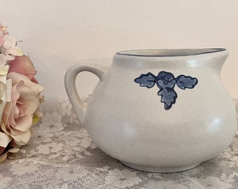 Pfaltzgraff Yorktowne Sauce / Gravy Boat W/Underplate - USA - View #3