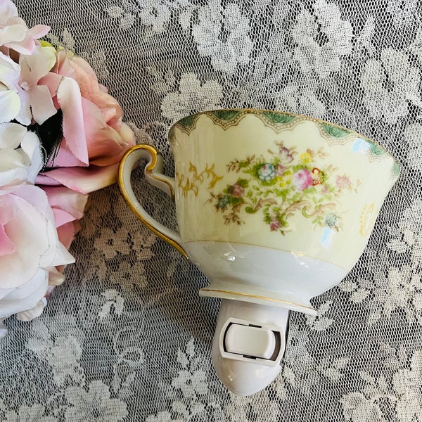 Vintage tea cup night light