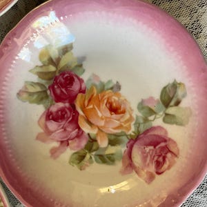 6 Beautiful vintage pink rose bowls
