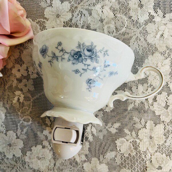 Vintage tea cup night light