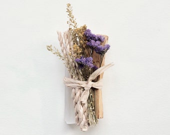 Paquete de cristales de palo santo y selenita blanca con flores secas