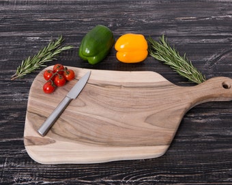 Walnut wood cutting board