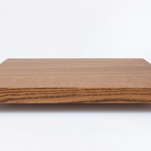 Platform for Vinyl Record Players and Audio Equipment with Vibration Isolation on Spikes. Audio stand.