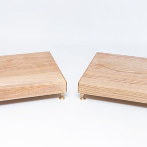 2 pieces. Speaker Isolation Stand Sturdy. Shelf acoustic system vibration decoupling on brass spikes. Audio stand image 4