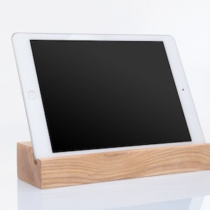 Organic Beauty Meets Practicality: The Perfect Tablet Stand for Your Home or Office. Suitable for Apple iPad and other tablets.