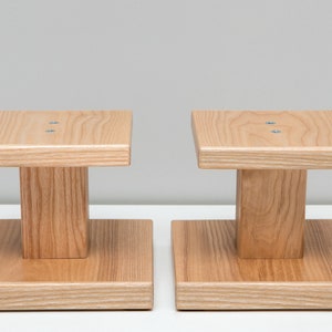 Soportes para altavoces, madera natural: una solución interior para mejorar su acústica.