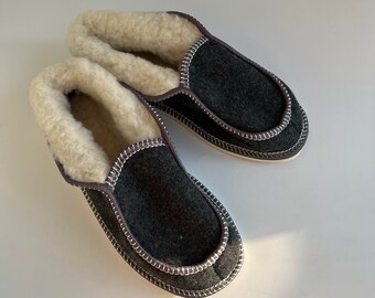 Ukrainian gray wool slippers (chuni), Сarpathian souvenir