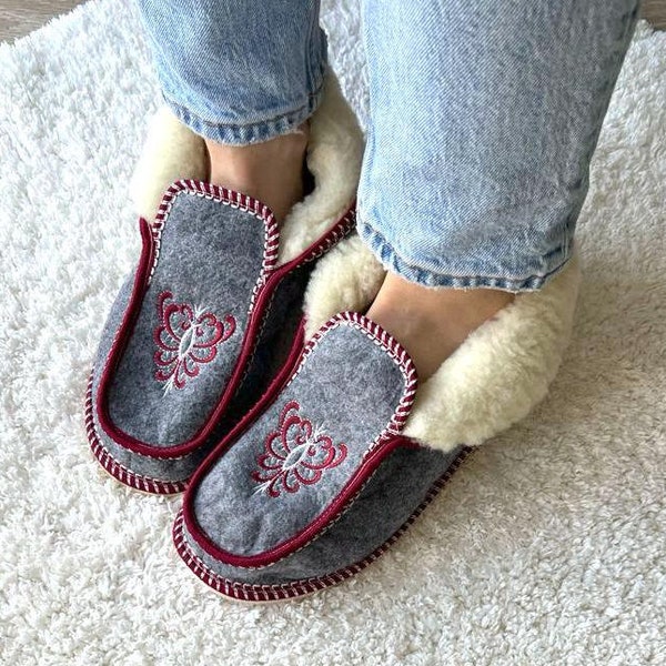 Traditional Carpathian Wool Embroidered Slippers, Hutsul Chuni, Kosiv Gift