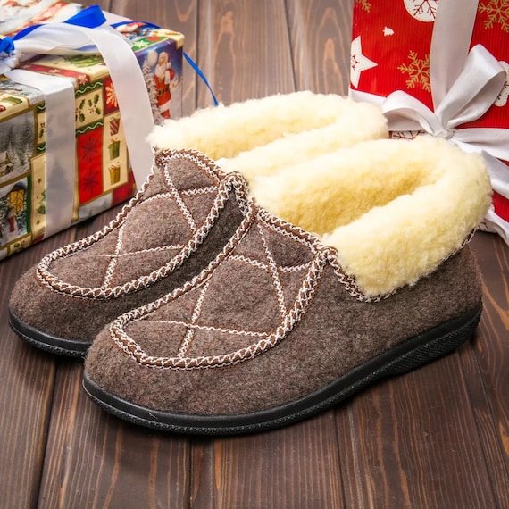 Scarpe invernali ucraine in feltro e lana di cammello (burki - Main Image