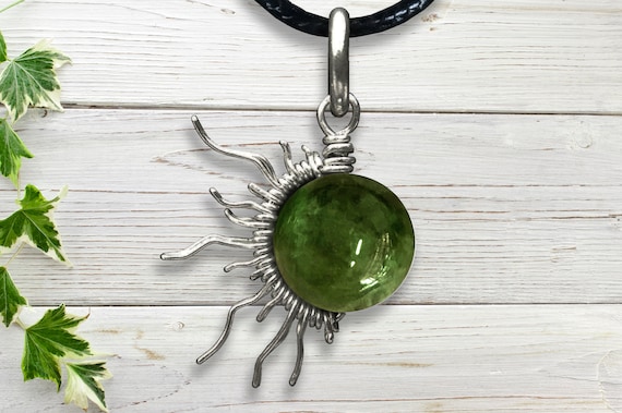 Green Verdelite Tourmaline Sunburst Wire Pendant- Silver/Steel/Copper/Bronze/14K Gold 14K Rose Gold/Black Niobium - Bracelet Charm