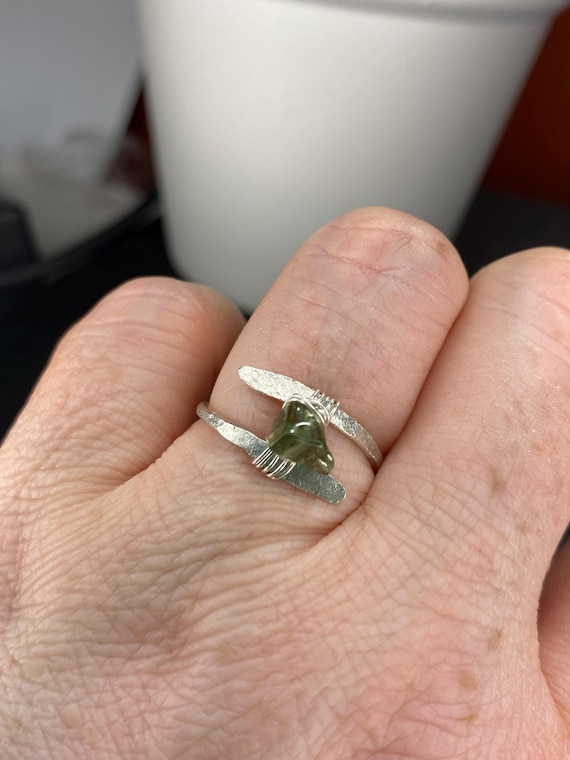 Genuine Moldavite Raw Chip Wrap Bead Ring- Silver/Steel/Copper/Bronze/Titanium/14K Gold/Rose Gold/Black Niobium- Hammered Ring Sizes 4-16